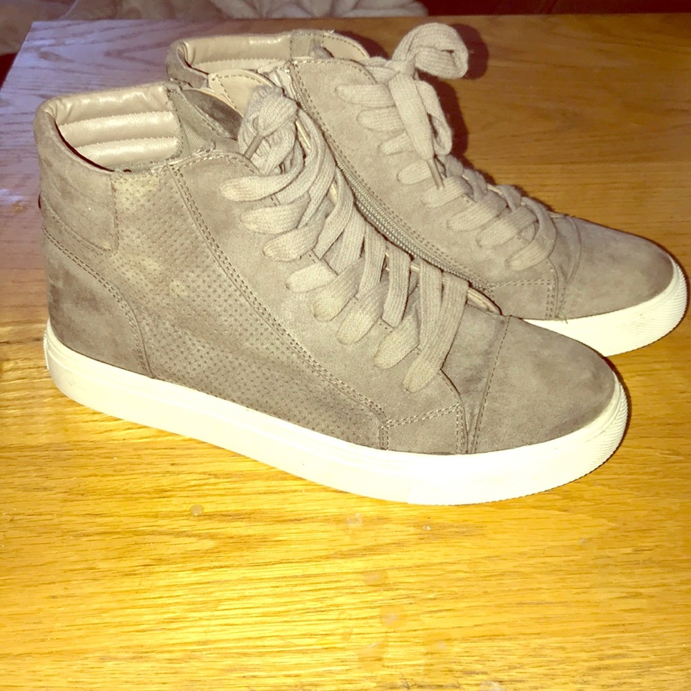 Steve Madden grey high tops